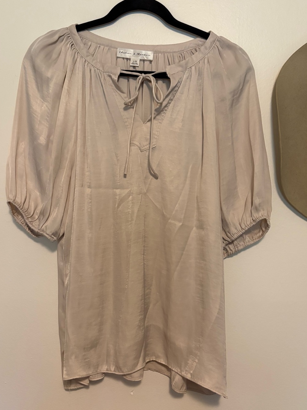 Chelsea & Theodore Women's Cream Tie-Neck Peasant Blouse